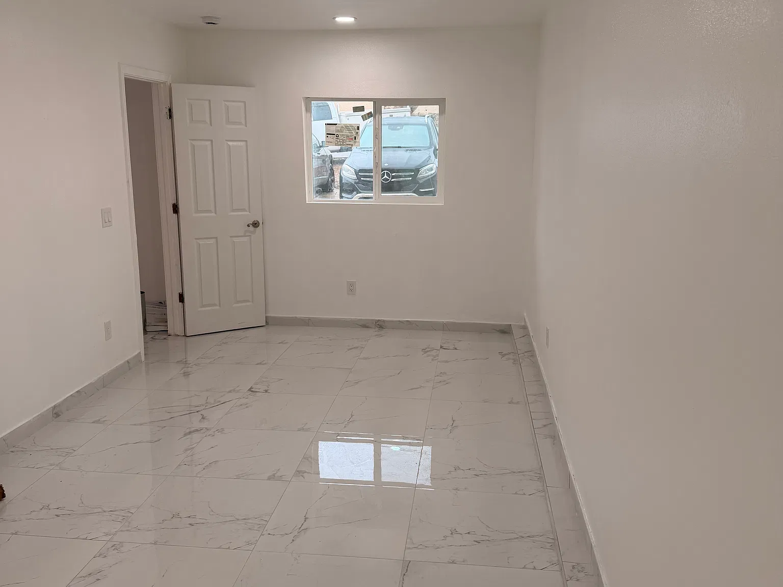 1 bed, 607 sqft, $2,000 — Photo 3