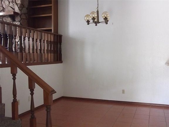 5th image of 4807 Excalibur Dr