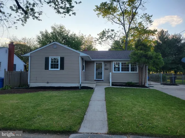 117 W Military Dr, National Park, NJ 08063