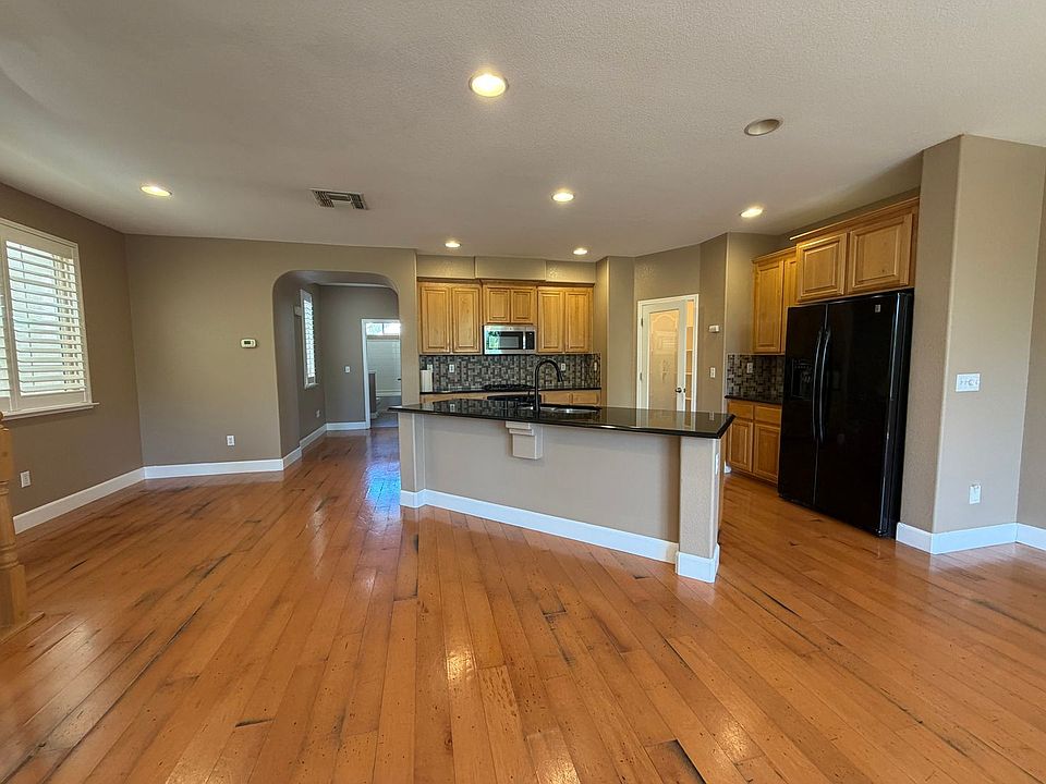 1st image of 3122 Mowbray Way