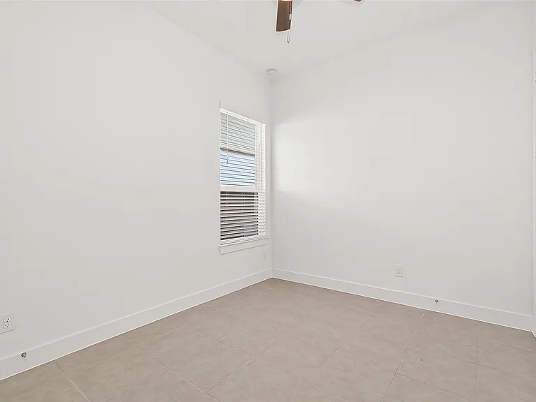 4916 Northern Woods Dr — Photo 29