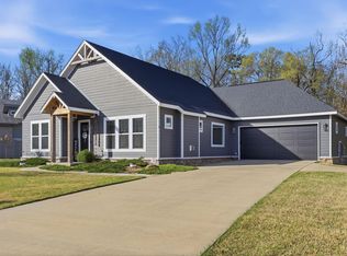 1185 Essex Dr, Benton, AR 72019