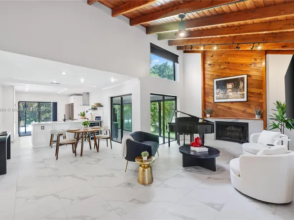 19654 Back Nine Dr, Boca Raton, FL 33498