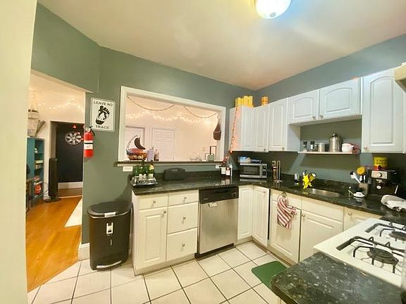 2nd image of 56 Egmont St #U5