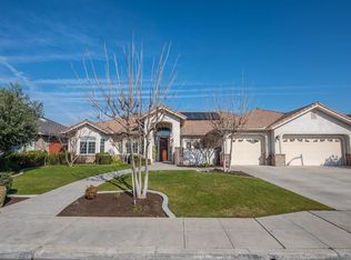 2823 Ashcroft Ave, Clovis, CA
