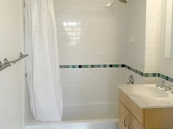 217 Front Street image 2 of 9