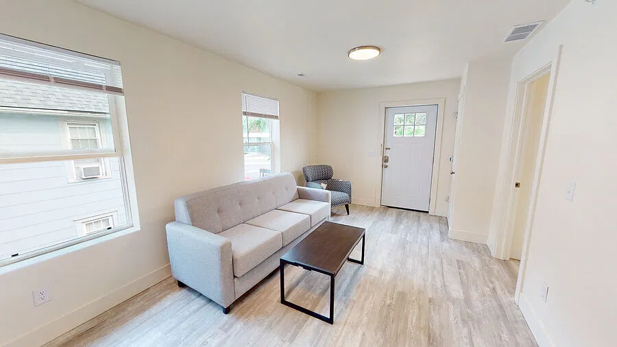 1214 Washtenaw — Photo 3