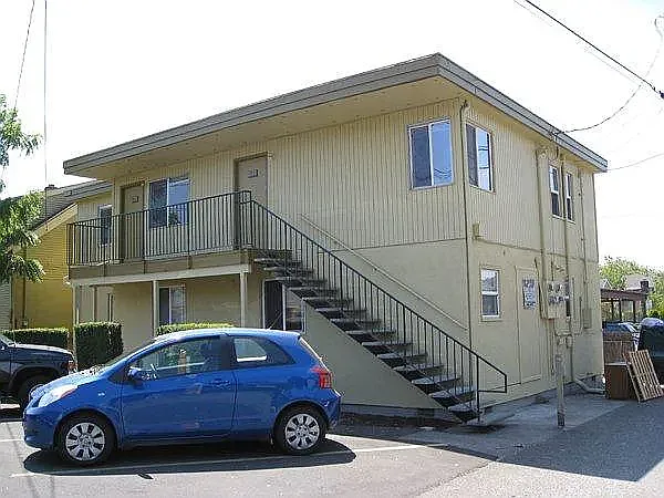 638 E 16th Aly #1