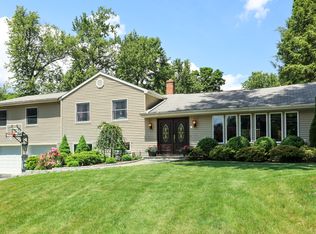 135 Pierce Dr, Pleasantville, NY