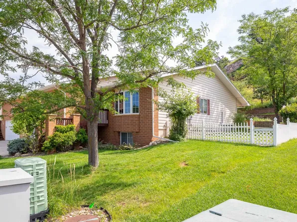3914 Park Dr, Rapid City, SD 57702