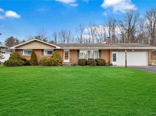 11796 Boncliff Dr, Alden, NY 14004