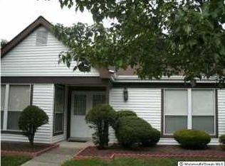 815 Liverpool Cir, Manchester, NJ 08759