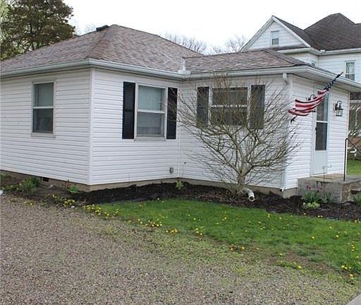 2nd image of 525 S Main St