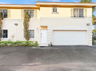 190 SE 2nd St, Deerfield Beach, FL 33441
