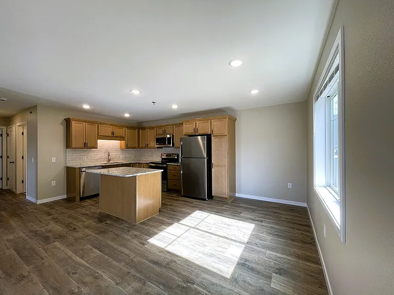 Gateway Place Apartments — Photo 27