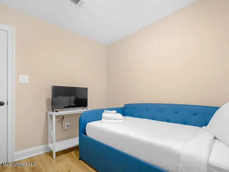122 Coral Breeze Dr — Photo 19