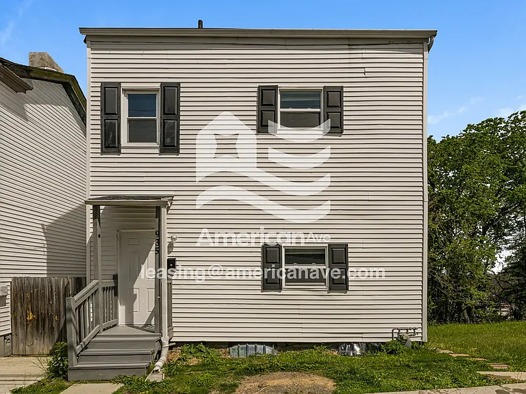 751283_001_front_view_1.jpg