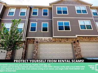 258 S Rolling Woods Way, Fayetteville, AR 72704