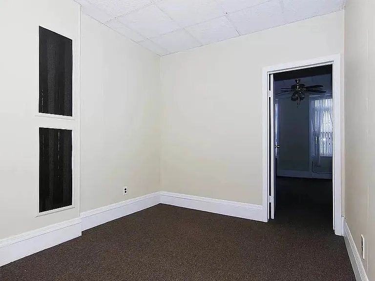 20-23 Steinway St #2F — Photo 4