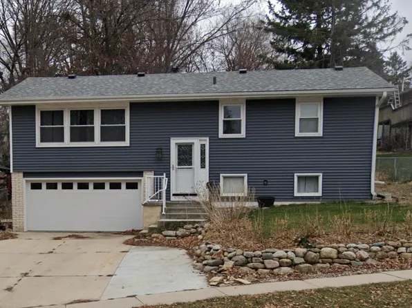 4126 3rd St NW, Rochester, MN 55901