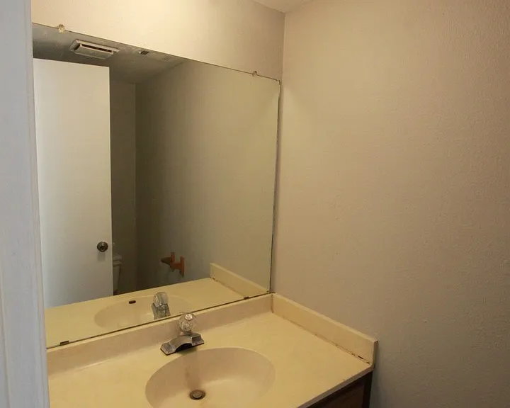 3904 Hudson Bend Rd #D — Photo 16