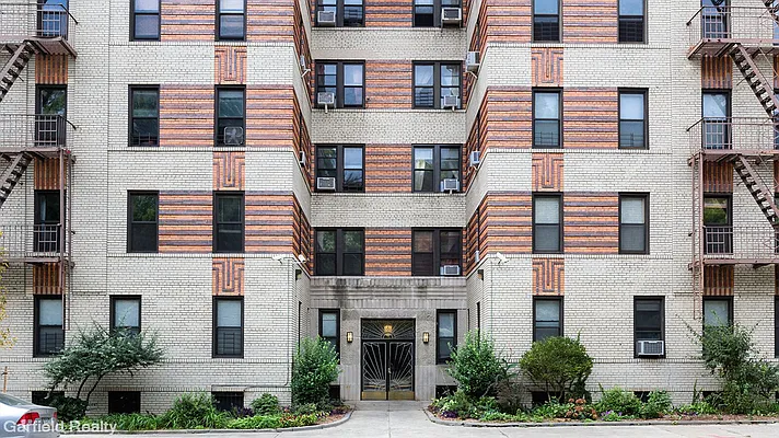 Sold by Corcoran | media 7