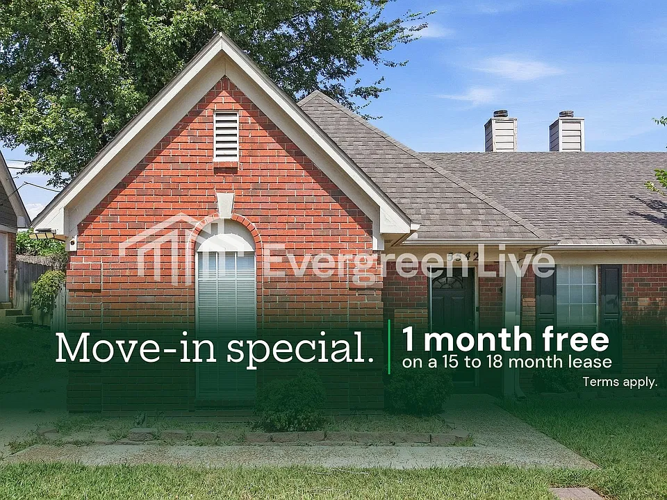 5542 Oak Branch Cir N