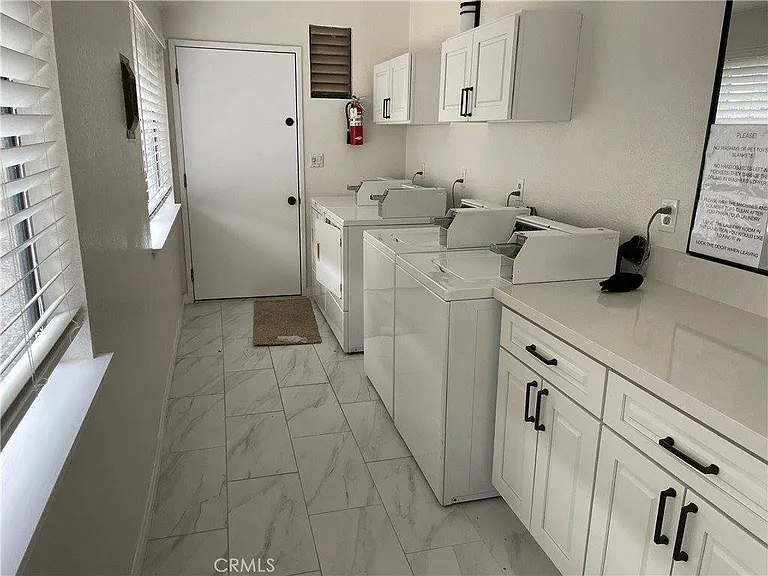 2427 Orange Ave — Photo 35