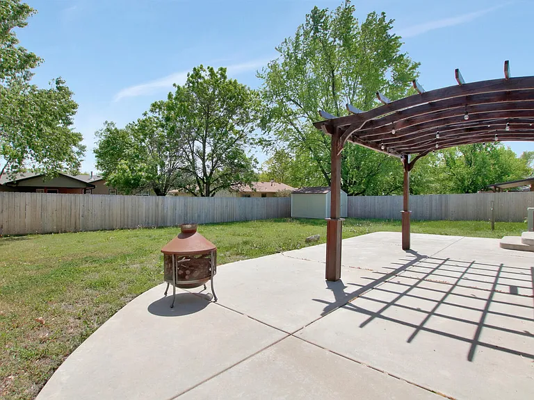 4036 N Edgemoor Dr — Photo 33
