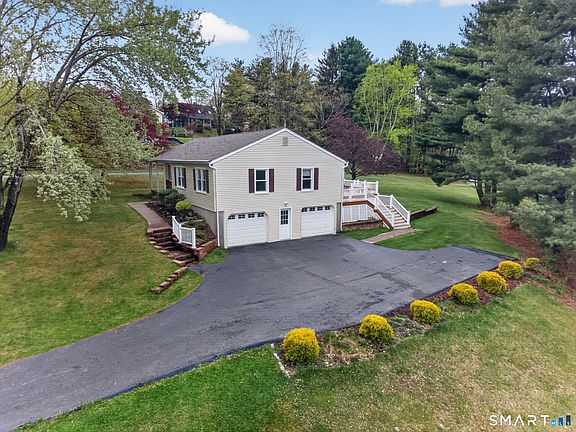 3rd image of 112 Lanes Pond Road