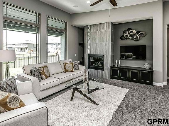 5th image of 4004 N 189th St