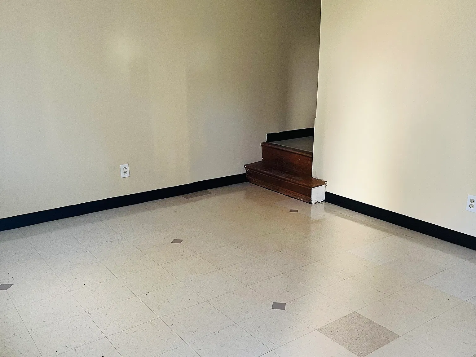 2 bed, 1008 sqft, $1,000 — Photo 4