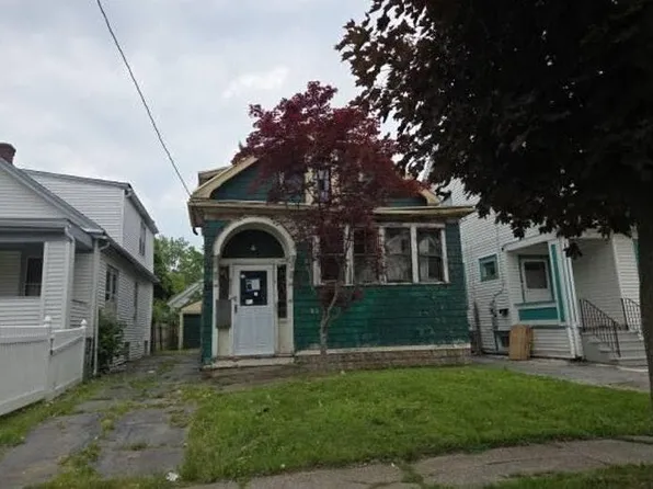 37 Rounds Ave, Buffalo, NY 14215
