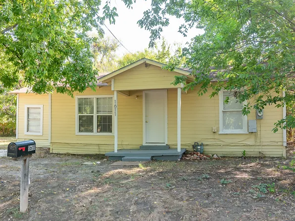 1611 Clark St, Greenville, TX 75401