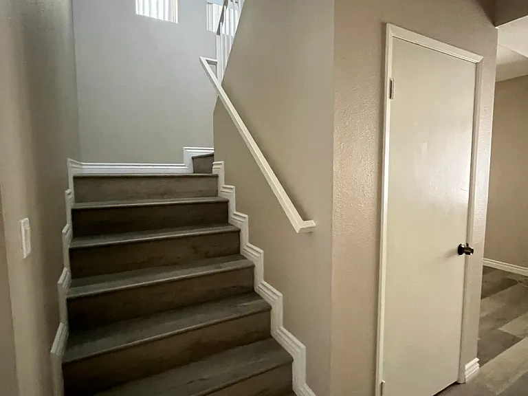 20601 Seine Ave #15 — Photo 11