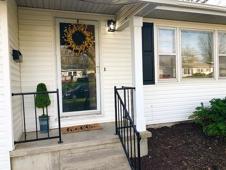 2508 N Franklin Ave — Photo 1