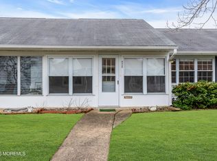 933B Thornhill Court, Lakewood, NJ 08701