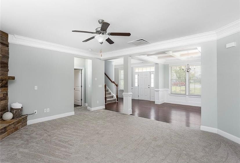 1st image of 54 Commodore Ct