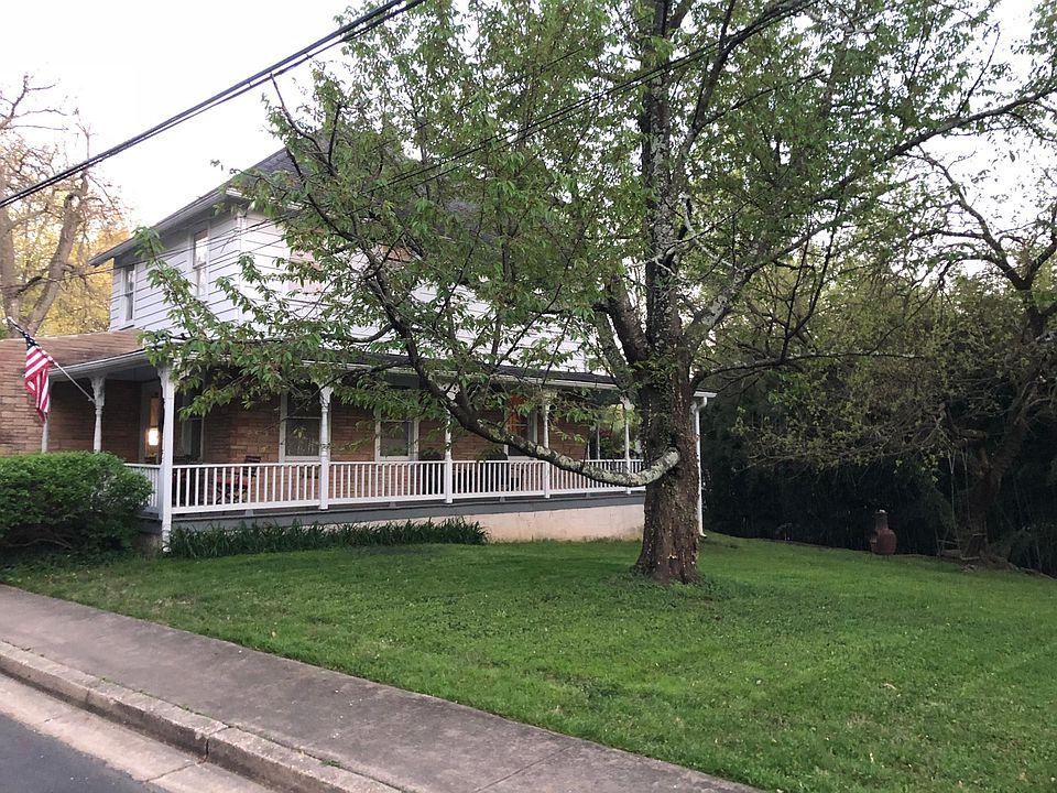 1st image of 2644 N Beechwood Pl