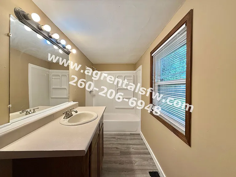 3221 Webster St — Photo 10