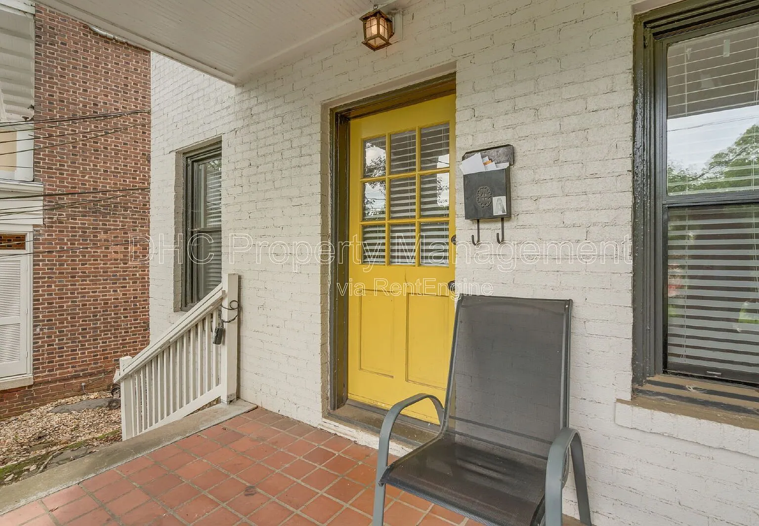 3 bed, 2.0 bath, 1278 sqft, $2,495 — Photo 2