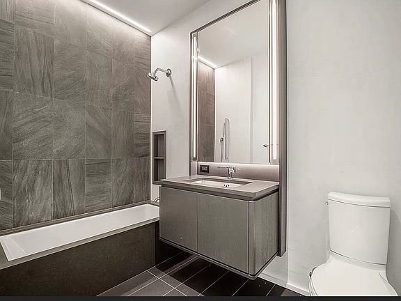 4th image of 77 Charlton St #S8f