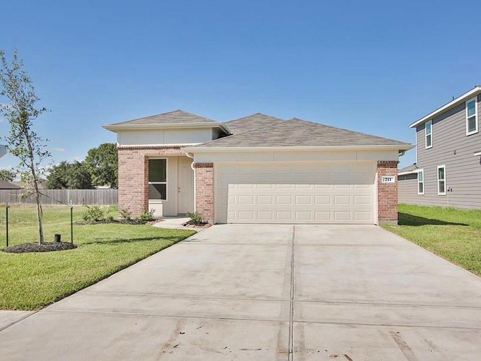 1st image of 211 Lisa Marie Dr