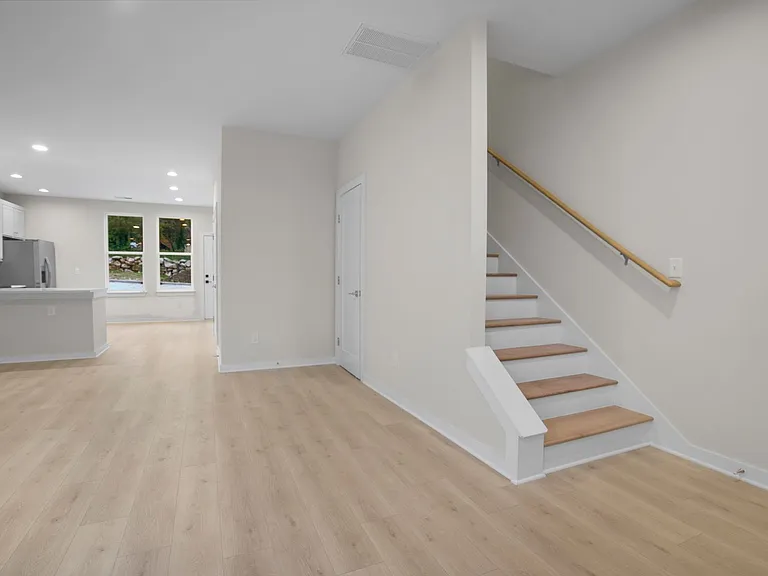 522 Paragon Mills Rd #E — Photo 6