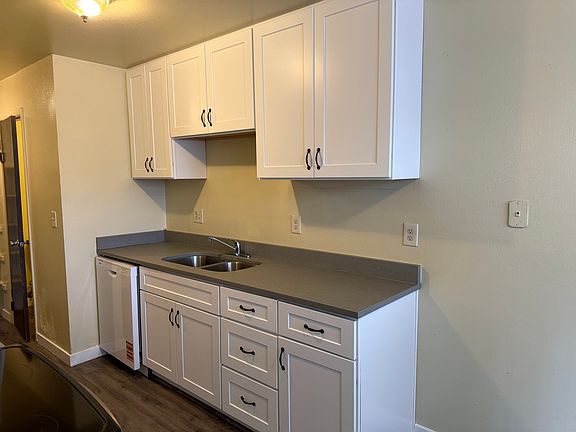 2nd image of 3397 S Edison St