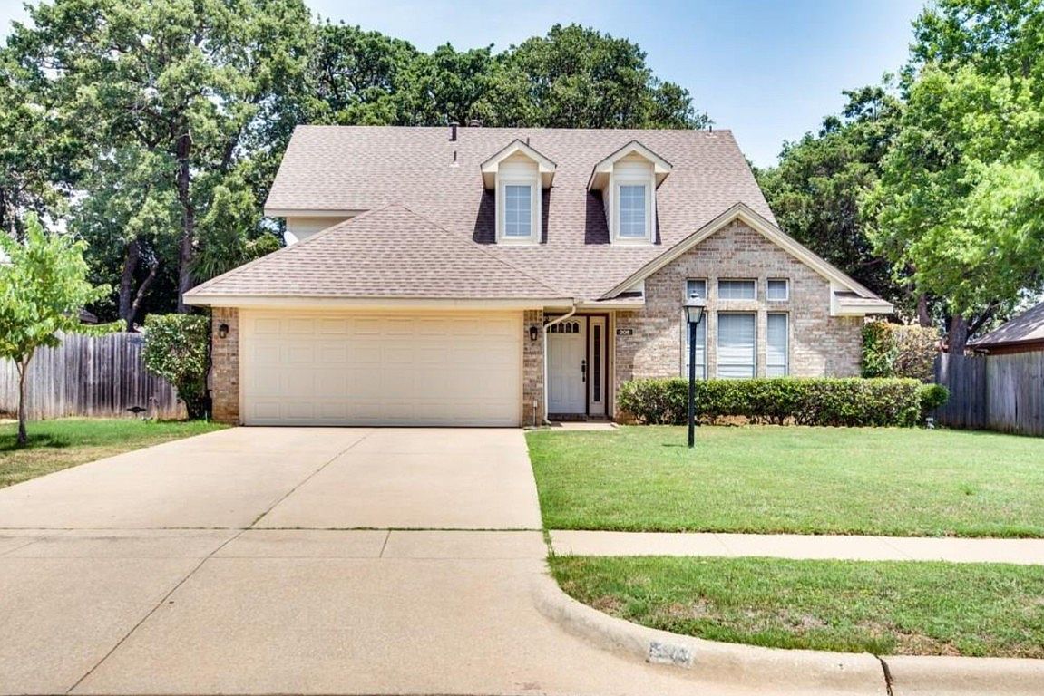 208 Arwine Dr, Hurst, TX 76053 Zillow