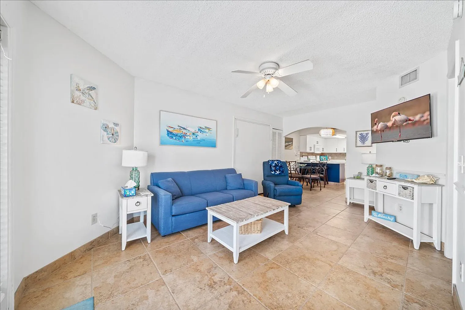 1 bed, 1.0 bath, 893 sqft, $3,883 — Photo 2