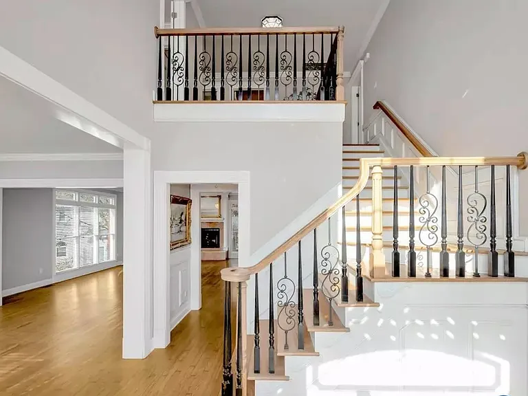 2219 Governors Bend Rd SE — Photo 3