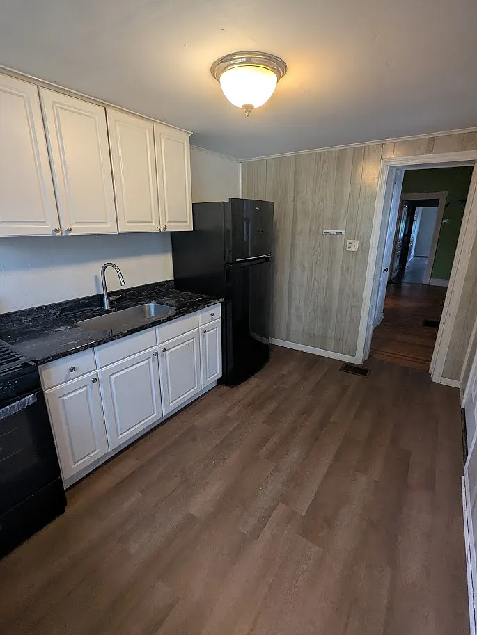 241 N Lime St - 1 — Photo 3