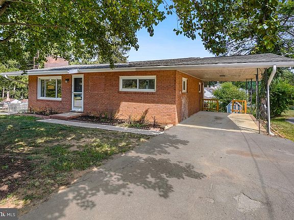 3rd image of 12031 Sherwood Dr